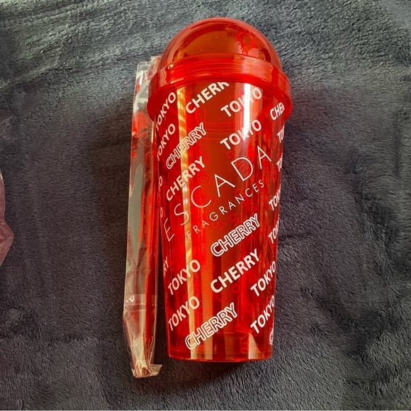 2/$30 Escada Cherry In Japan Red Tumbler with  straw 14 oz - Picture 2 of 5